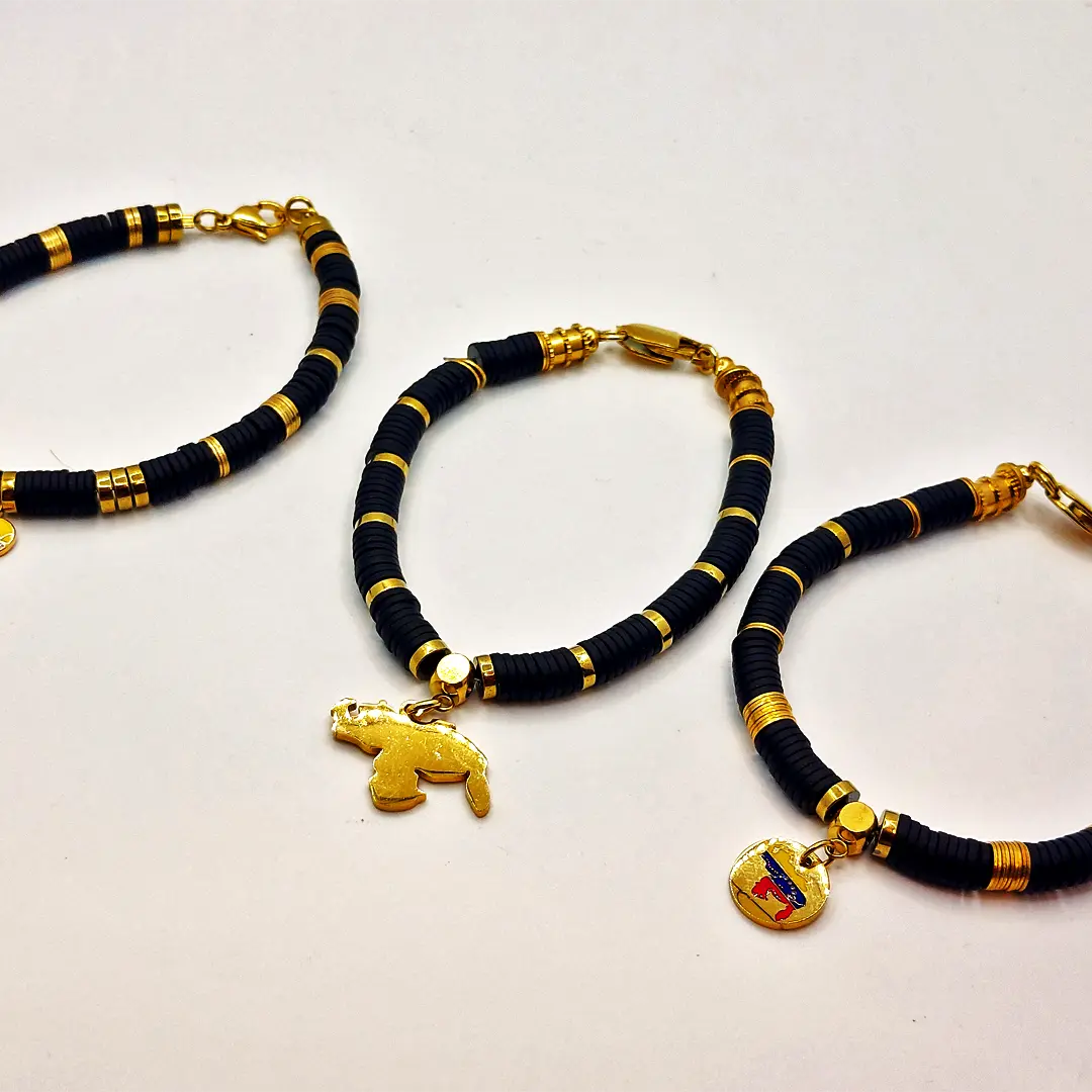 Pulsera de hematita bañada en oro y negra