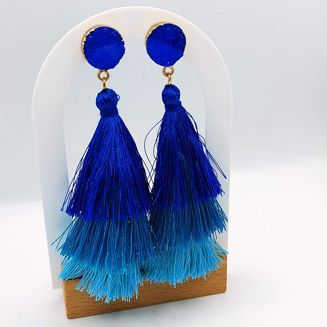 Pendientes colgantes con borlas largas y coloridos