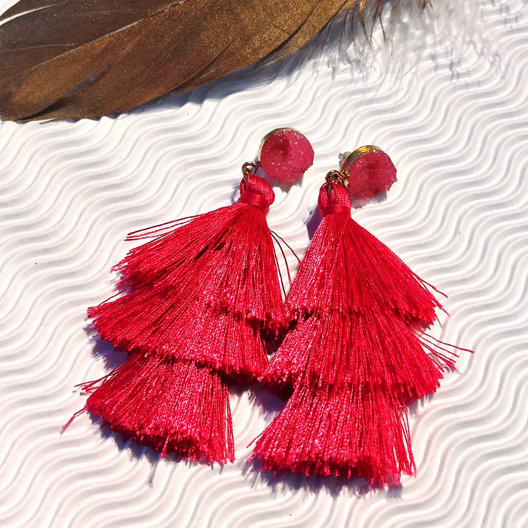 Pendientes colgantes con borlas largas y coloridos