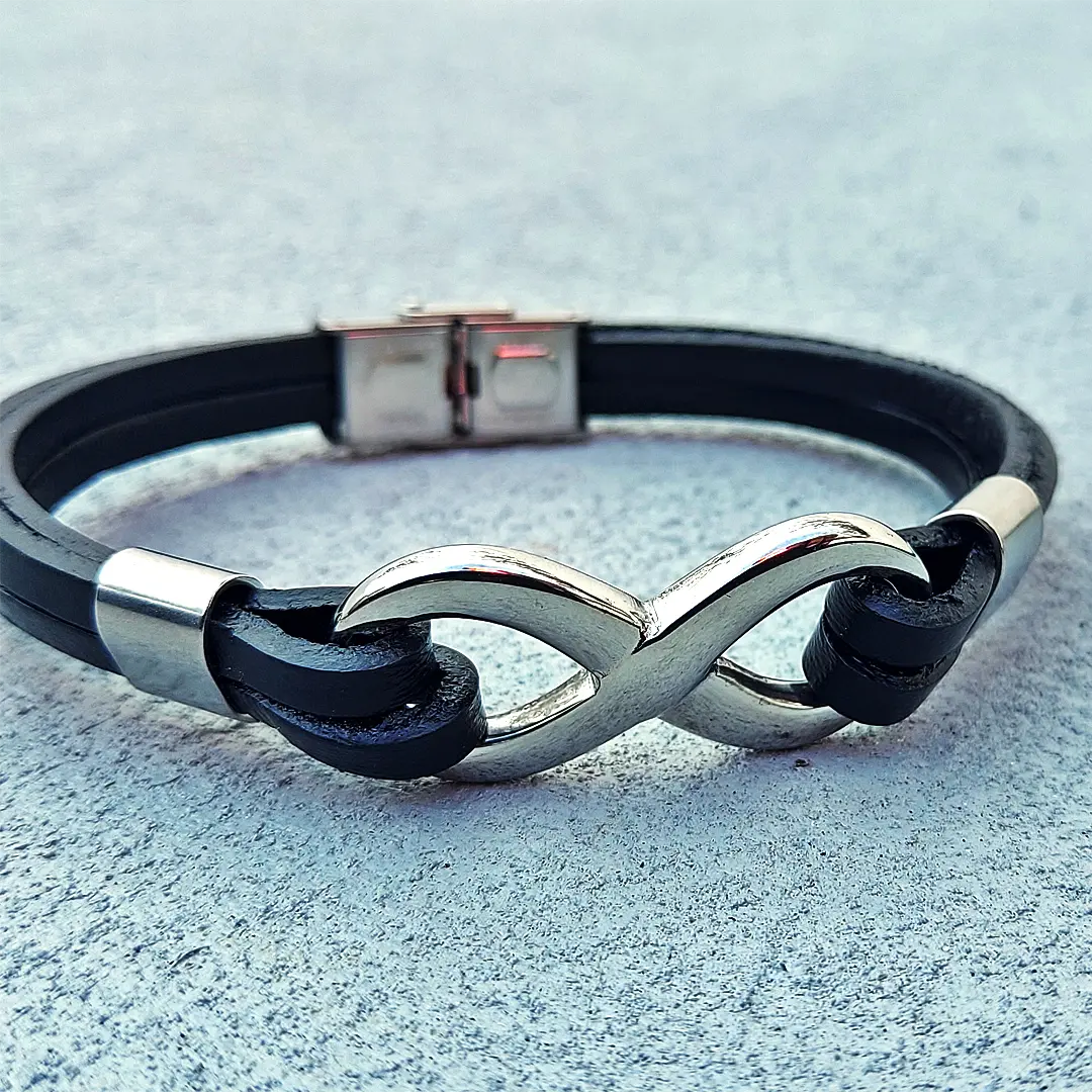 Pulsera de cordón de cuero con infinito