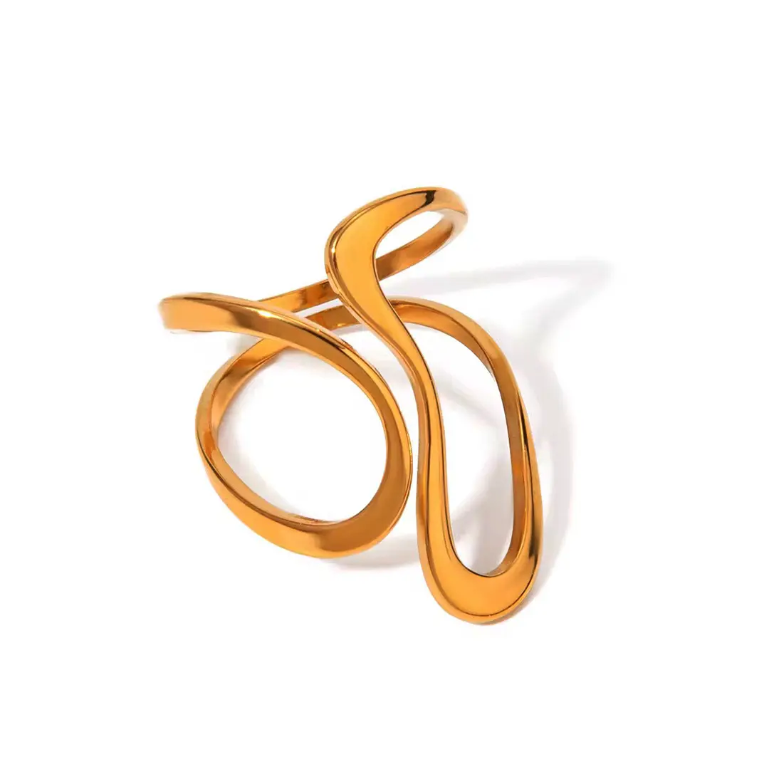 Anillo abierto abstracto bañado en oro de 18 k